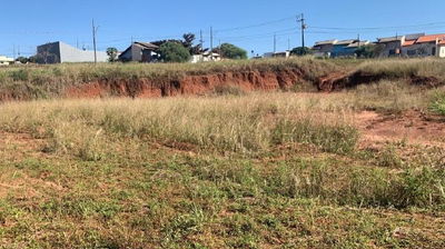 Lote de Terreno Urbano em Terra Roxa - 250m²