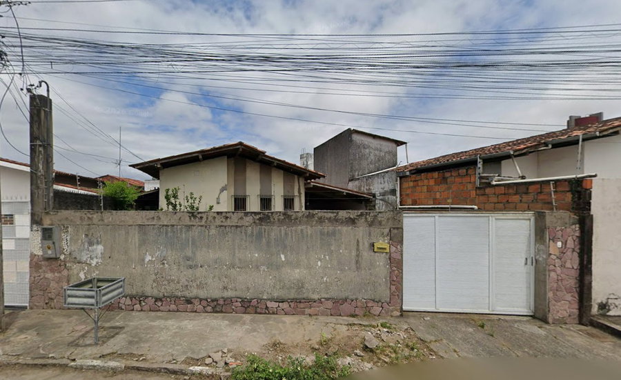 Casa 115m² em Feira de Santana/BA - Oportunidade de Leilão