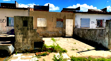 Casa Residencial com Paredes em Alvenaria