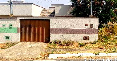 Casa com 2 Quartos e 1 Vaga em Senador Canedo