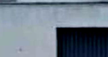 Casa padrão com 5 quartos, 3 banheiros, 2 salas, ocupada