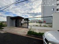Apartamento com 2 quartos e vaga em Uberlândia