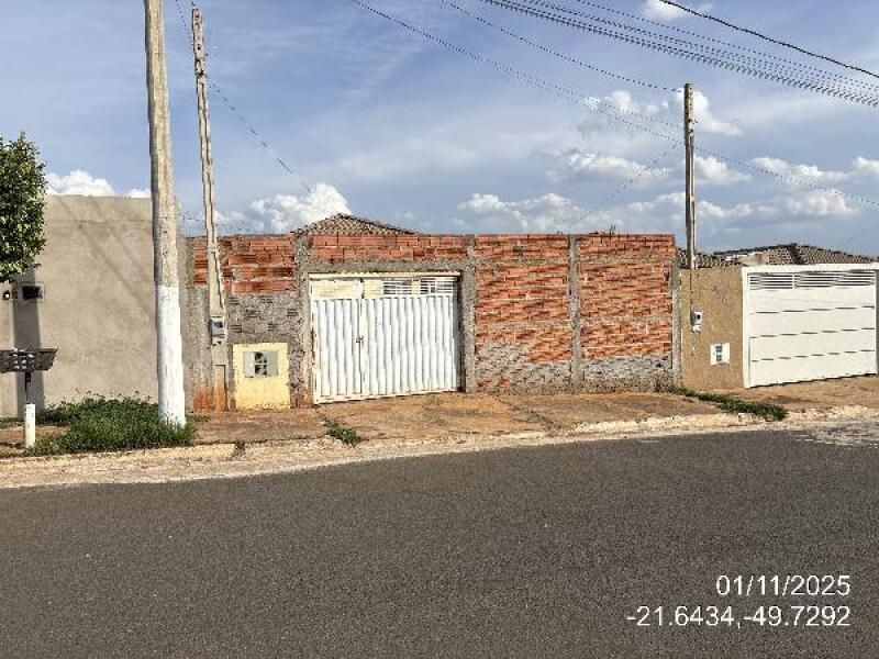 Casa com 45,47m² em Lins/SP