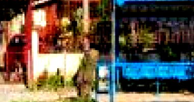 Casa com 330 m², sem quartos, banheiros, desocupada