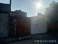 Casa com 2 quartos, 1 banheiro e 1 vaga de garagem
