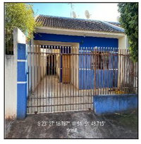 Casa com 3 Quartos e Área Privativa em Jardim Verão