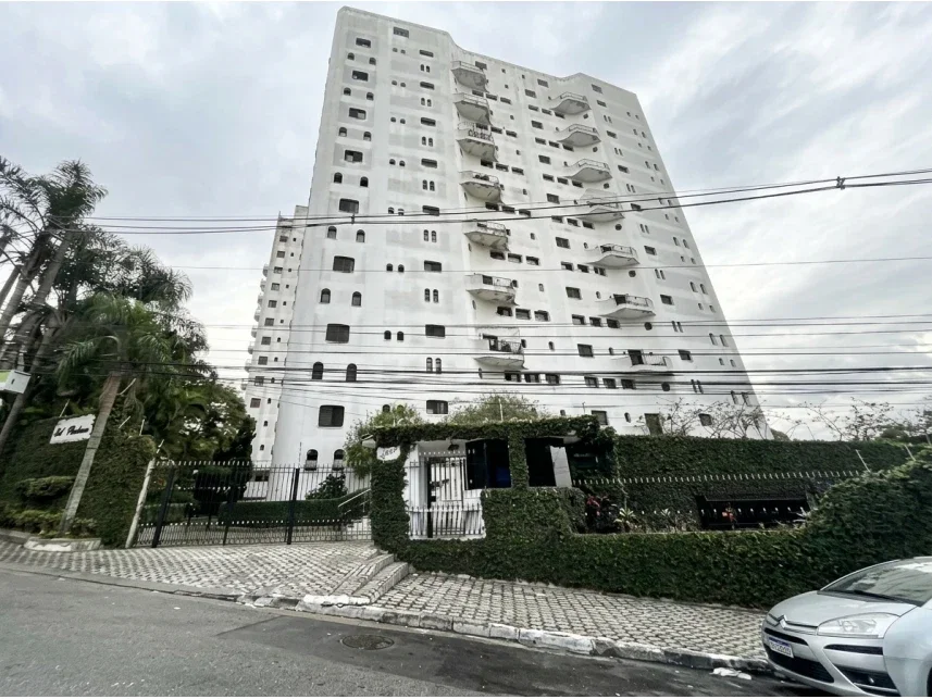 Apartamento duplex com 2 vagas e 197,60 m²