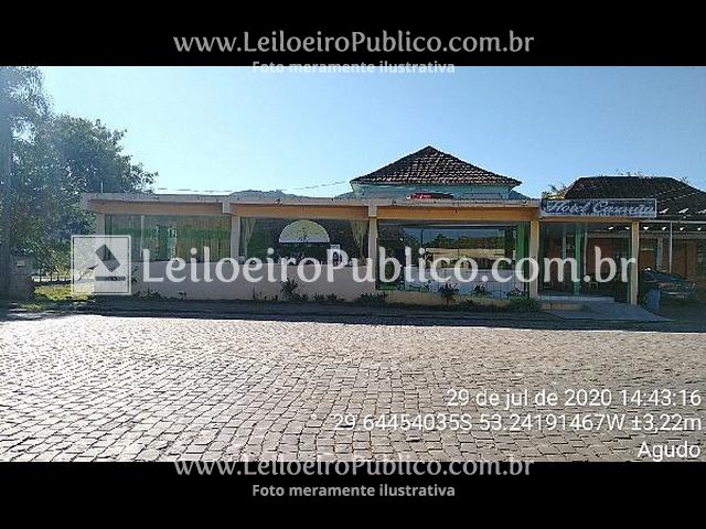 Comercial amplo com 3 quartos e área construída a regularizar