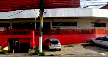 Prédio Comercial Ocupado em Localização Privilegiada