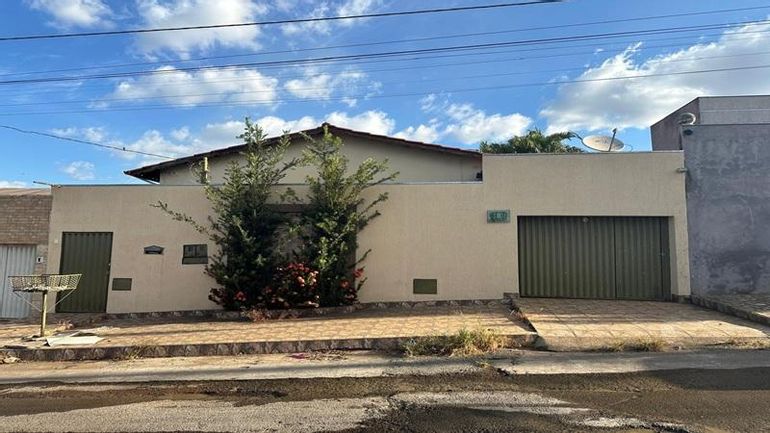 Casa Residencial com 3 quartos, 200m², Desocupada