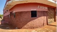 Casa de 35 m² em terreno de 172 m² com direitos