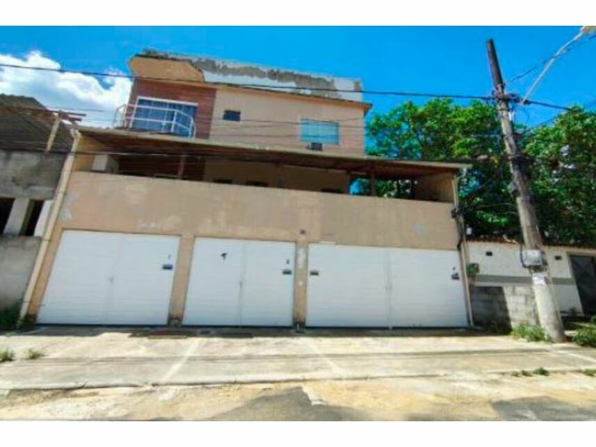 Casa ocupada com 120,75m² de terreno em Queimados/RJ