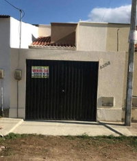 Casa padrão com 2 quartos e 1 vaga, área total 211.26m²