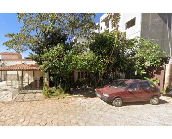 Casa com lote de 280 m² em São Lourenço/MG