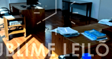 Sala Comercial Ampla com 3 Vagas no Paraíso