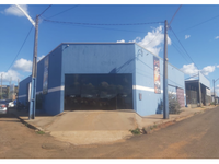 Terreno com prédio comercial, 3 banheiros, garagem, 418,59m²