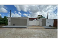 Casa com 2 quartos, 1 banheiro e 68,26m² construídos