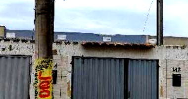 Casa com 1 vaga e varanda em Nova Iguaçu
