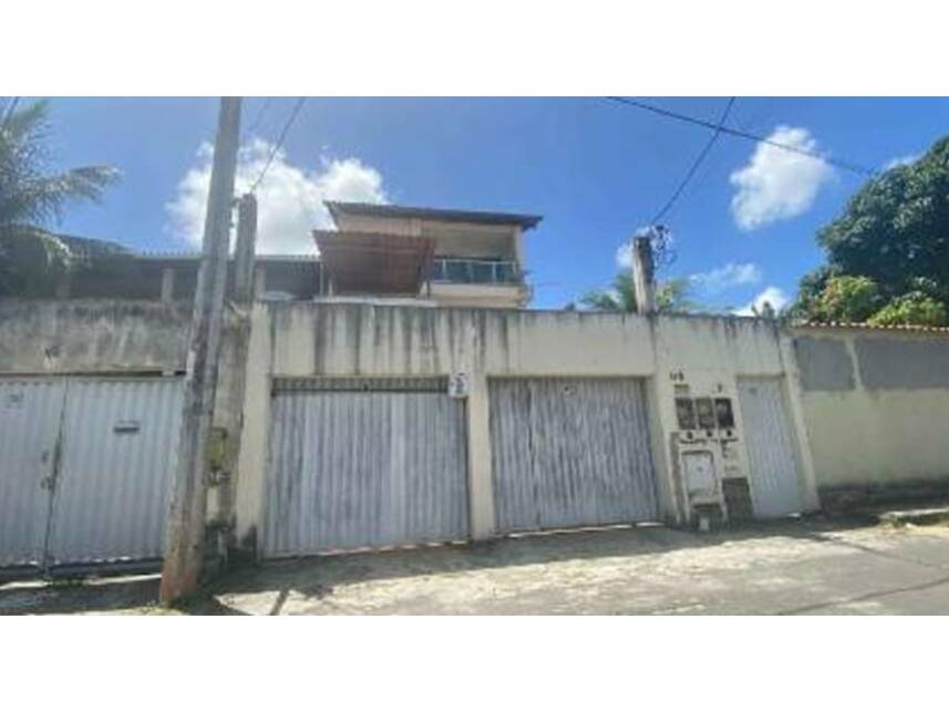 Casa em leilão com 80m² construídos em 240m² de terreno