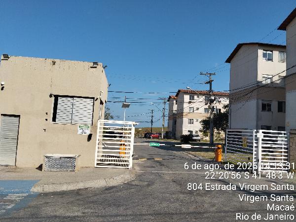Apartamento com 2 quartos em Macaé