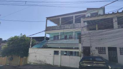 Casa Ocupada com 245m² de Área Construída