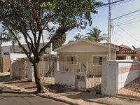 Prédio Residencial com 2 dormitórios e 395m² em Araraquara