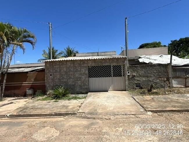 Casa com 2 quartos, 2 banheiros, vaga de garagem e 63,25m² privativos
