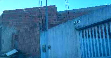 Casa 2 quartos, 2 banheiros, 68.55m² construída, desocupada