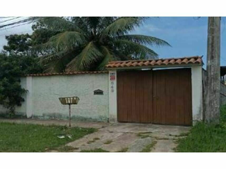 Casa com 330m² de terreno e 104m² construídos em leilão - Balneário das Conchas