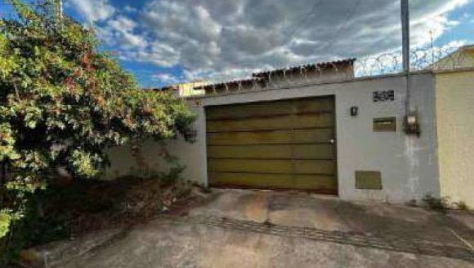 Casa em Condomínio com 3 Quartos em Goiânia