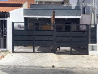 Casa com 1 quarto, 1 banheiro e 1 vaga de garagem