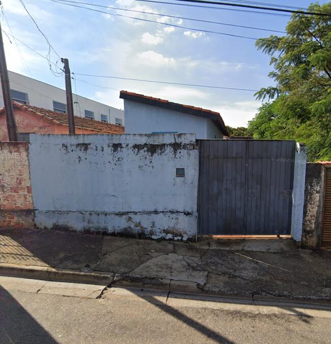 Casa 1 dorm, 1 banheiro, 42m² construída, desocupada