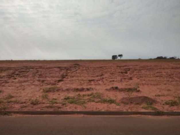 Lote em Marília com 240m² - Oportunidade Única