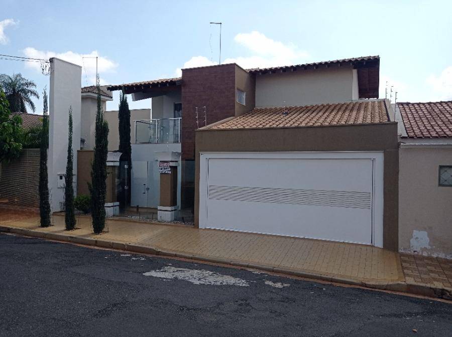 Casa com 3 quartos, 263m², ocupada, Jardim Alvorada