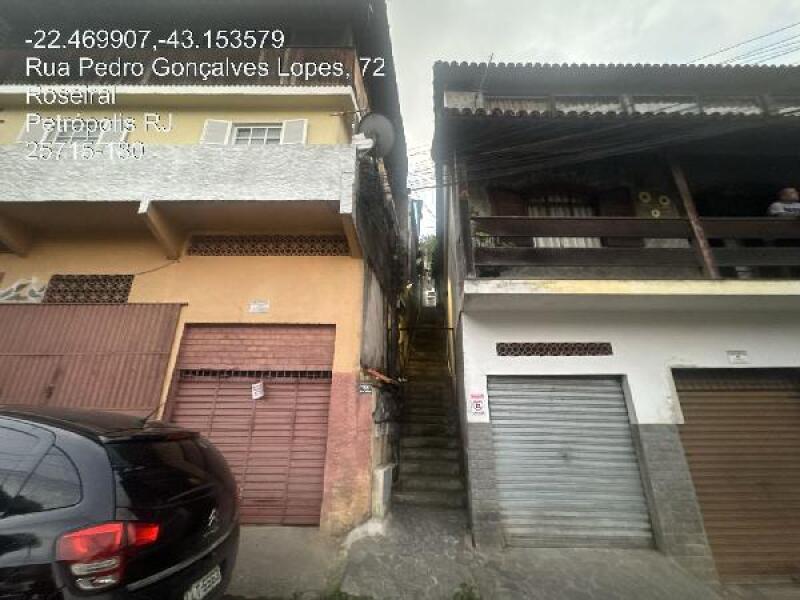 Casa com 2 quartos em Petrópolis/RJ