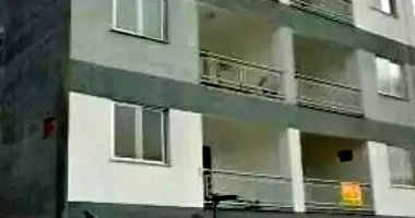 Apartamento em Leilão com 2 Quartos no Senador Vasconcelos, RJ