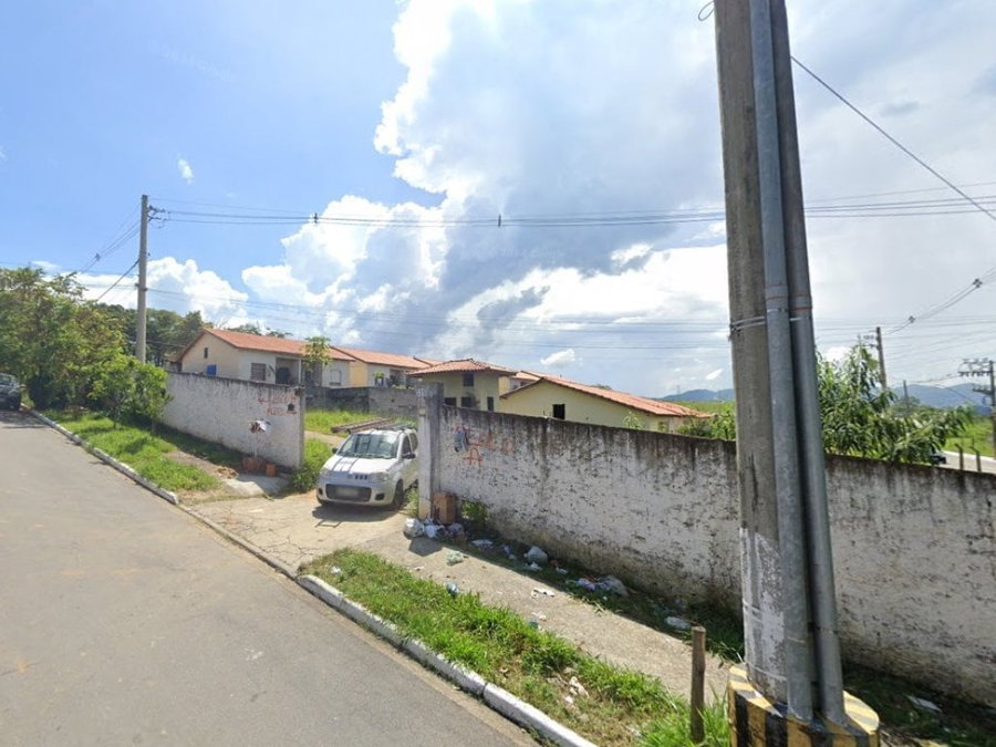Ampla Área com Construções em Caçapava - 9.529 m²