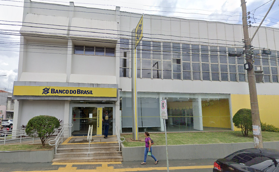 Prédio Comercial com 629m² e Estacionamento, Locado ao Banco do Brasil