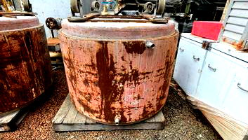 Tacho encamisado em aço inox, cap. 1.000 litros