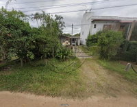 Terreno com 360m² e construção de 5 peças em Itapuã