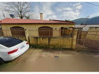 Casa em leilão com 3 quartos e 2 banheiros
