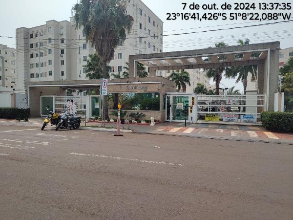 Apartamento com 2 Quartos e 1 Vaga em Londrina
