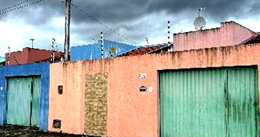 Casa em Parnamirim com 2 quartos e 2 banheiros