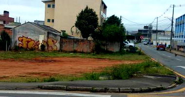 Terreno em Fazenda Rio Grande com 455m²