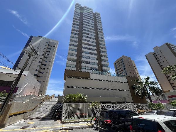 Apartamento com 2 Quartos, 2 Banheiros, 81m² de área privada