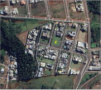 Terreno de 700m² em condomínio fechado, plano e de esquina