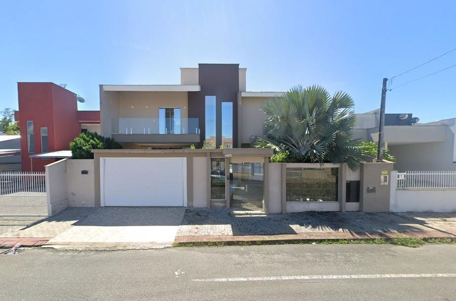 Casa Ocupada de 360m² no Bairro Três Rios do Sul