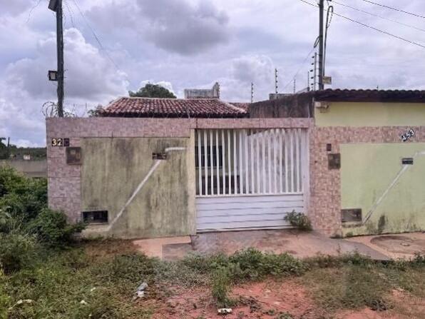 Casa com 1 quarto e 1 banheiro, 66,46 m², desocupada