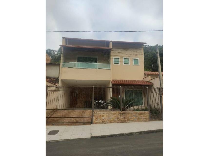 Casa Padrão Ocupada com 1 Vaga em Santa Rita II