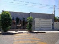 Casa padrão ocupada 216m² com 1 vaga Macaubal/SP